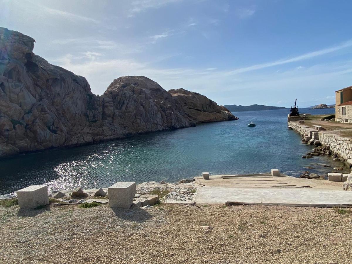 Appartamento Il Caracolo A Cala Francese La Maddalena  Ngoại thất bức ảnh